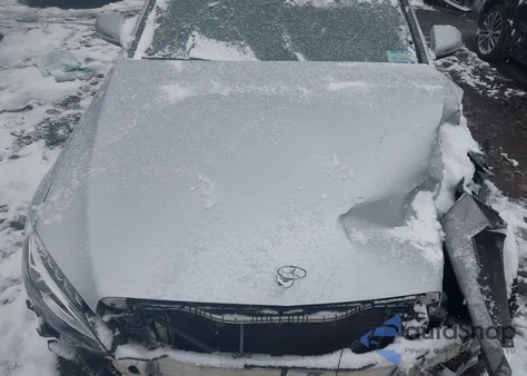 2016 Mercedes-Benz C 300 Sport 4Matic z USA, uszkodzony, nr VIN 55SWF4KBXGU111714